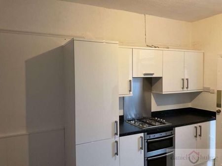 Portland Street, Leek, Staffordshire, ST13 - Photo 3