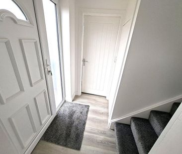 3 bedroom terraced house to rent - Photo 3