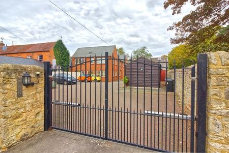 1 bedroom maisonette to rent - Photo 5