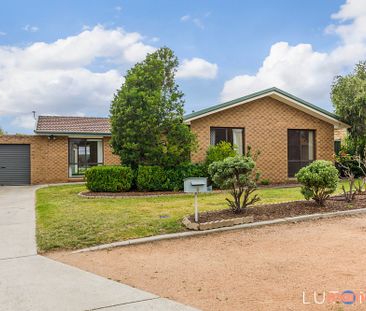 9 Fenston Place, Gilmore ACT 2905 - House For Rent | Domain - Photo 1
