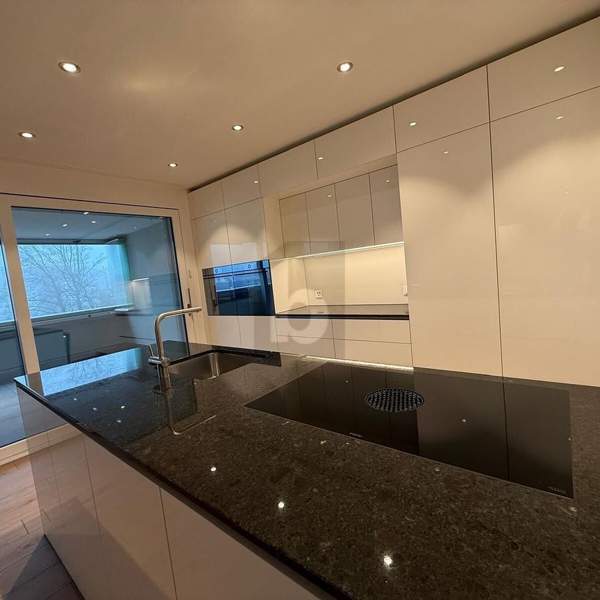 MODERN MIT STIL UND KOMFORT - Foto 1