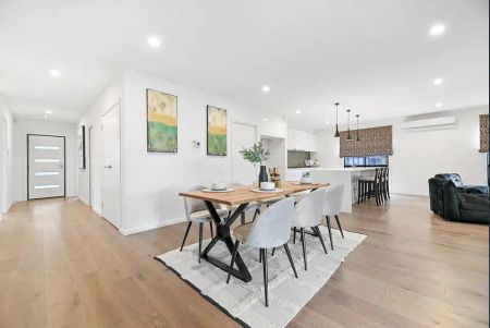 “This impressive home perfectly blends style, functionality, and convenience.” - Photo 4