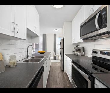 2 Glenhaven Street | 2 Glenhaven Street, Toronto - Photo 1