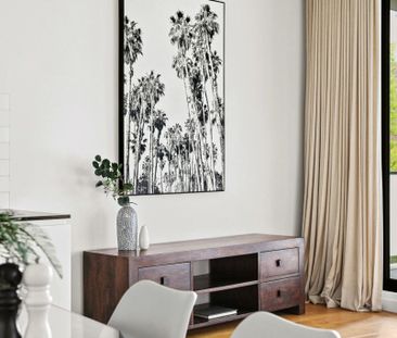 Stylish and Contemporary Two Bedroom Apartment with Parking - Photo 2