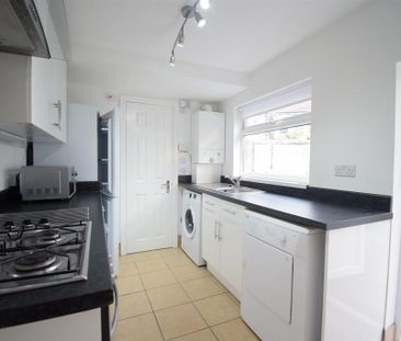 1 bedroom ground floor flat to rent - Photo 4