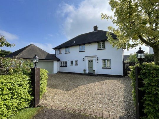5 bedroom detached house to rent - Photo 1