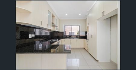 Beautiful Family Home! - Photo 3