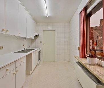 Ruim appartement met 2 slaapkamers te Halle-centrum - Photo 2