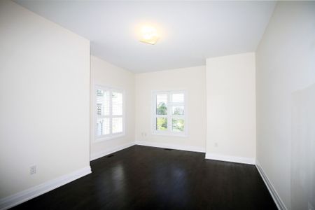 For Lease - 52 Causland Lane, Richmond Hill, Ontario - Photo 2