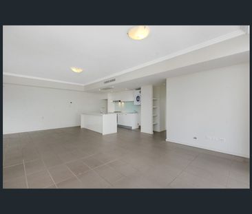 3 bedroom with 2 car space apartment with Parramatta city view for ... - Photo 6