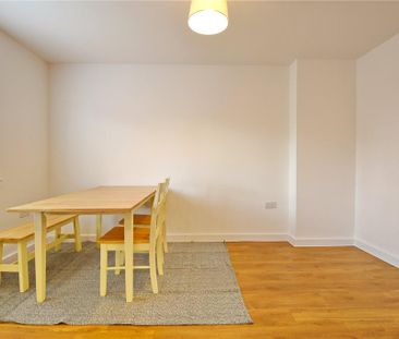 4 bedroom semi-detached house to rent - Photo 1