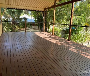 Charming Beach Shack-Style Home in Bucasia - Photo 6