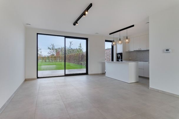 Nieuwbouwwoning te huur met 3 slaapkamers in Wielsbeke - Photo 1