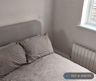 1 bedroom in a house share to rent - Photo 5