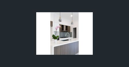 Ultra modern 4 bedrooms + 3 ensuites - Photo 5