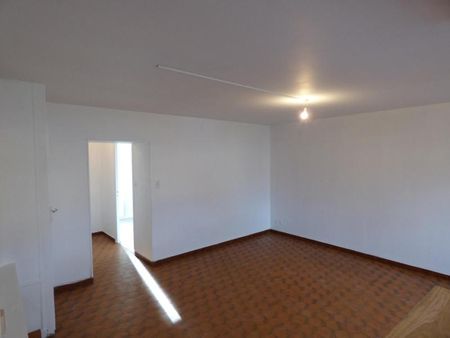 Location Appartement 3 pièces 69m² MACON 71000 - Photo 2