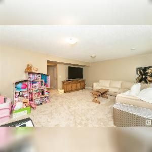 Manning Fully Finished Townhouse For Rent Edmonton - Photo 1