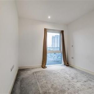 Juniper Drive, SW18 - Photo 1