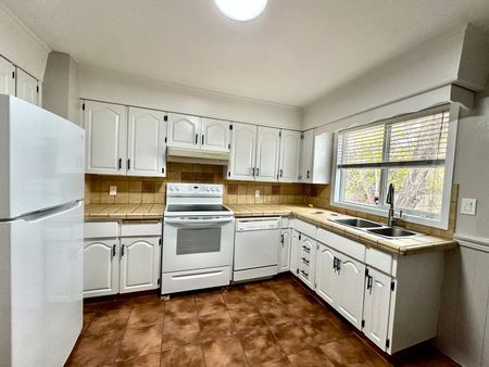 11514 122 Street NW - Photo 4