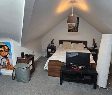 3 Bed - 12a Harold Mount, Hyde Park, Leeds - LS6 1PW - Student - Photo 4