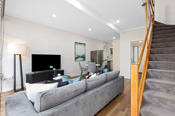 Charming 2-storey Townhouse - Photo 1