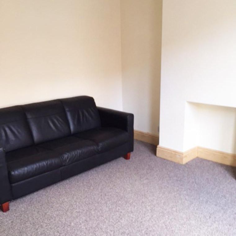 5 bedroom barn conversion to rent - Photo 1