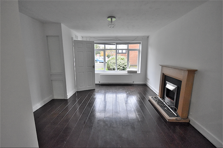 3 bedroom detached house to rent - Photo 2