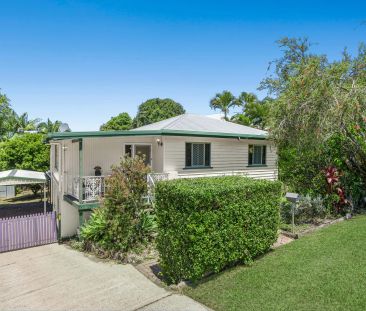 Modern Family Living in Prime Manly West Location - Photo 6