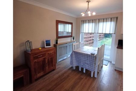 3 bed semi-detached house for rent in Livingston - Photo 3