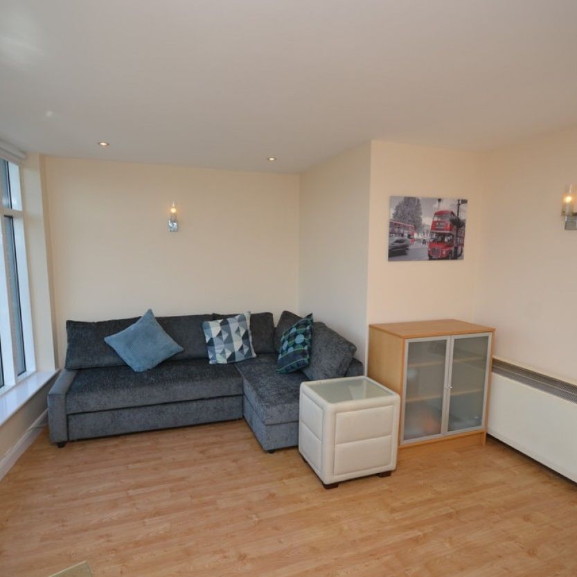 2 bed Apartment for Rent - Photo 1