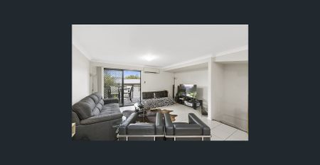 Available from 5/12/2025 – Modern Three-Level Townhouse in Prime Nerang Location - Photo 2