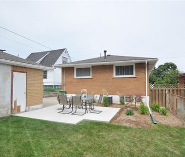 59 Jameston Ave, Hamilton - 3 Bedroom Main Floor Unit - Photo 1