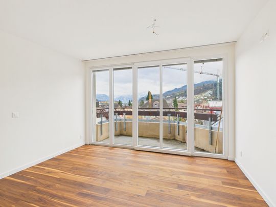 Exclusive 3.5-room duplex apartment with mountain view in Kriens - Photo 1