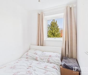 2 Bedroom Semi-Detached House - Photo 5