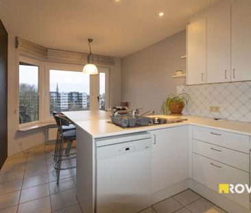 Stijlvol en zeer verzorgd appartement op de 5e verdieping - Photo 1