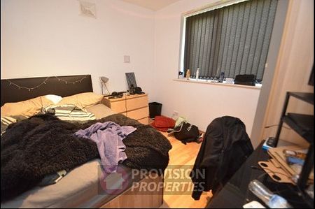 3 Bedroom Student Houses Rentals - Photo 3