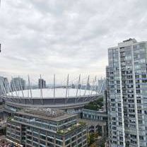 Cozy Elevation in High Rise Yaletown Appt - Photo 2