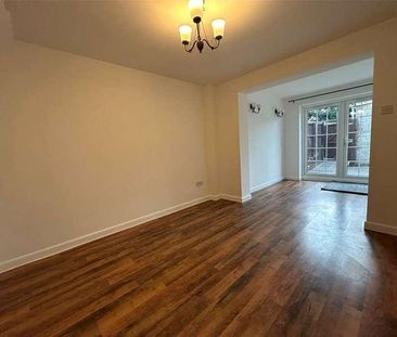 Behind Berry, Somerton, Somerset, TA11 - Photo 4