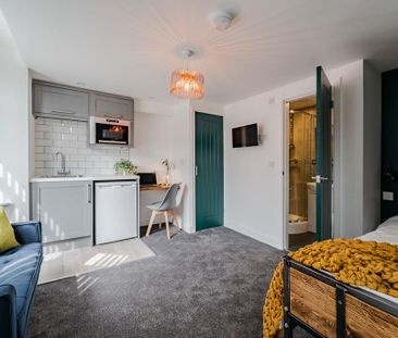 1 bedroom in a house share to rent - Photo 3