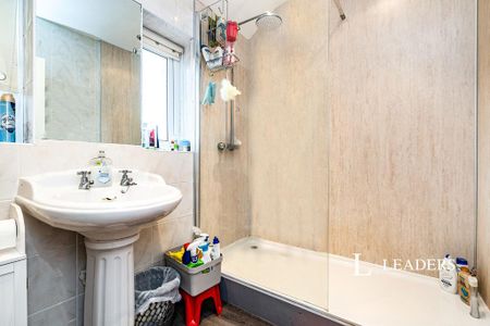 4 bedroom terraced house to rent - Photo 5