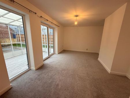 2 bedroom end of terrace house to rent - Photo 5