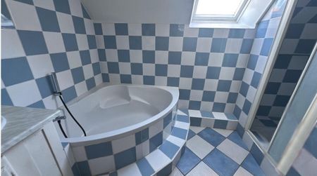 Location maison 4 pièces, 120.00m², Saint-Étienne-sous-Bailleul - Photo 5