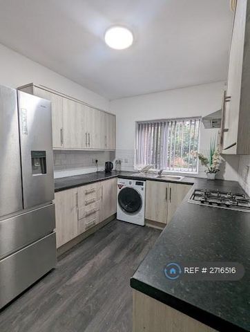 3 bedroom detached house to rent - Photo 5