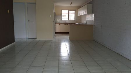 Private, Peaceful & Perfectly Located - Beautiful 2-Bedroom Unit - Photo 5