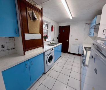 1 bedroom in a house share to rent - Photo 3