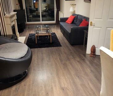 2 Bed Flat, Horseshoe Bridge, SO17 - Photo 1