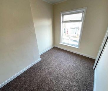 Buckingham Street, Hull, HU8 - Photo 2