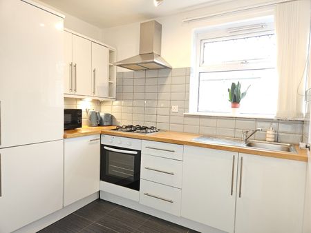 1 Bed Flat, Maxwell Gardens, G41 - Photo 5
