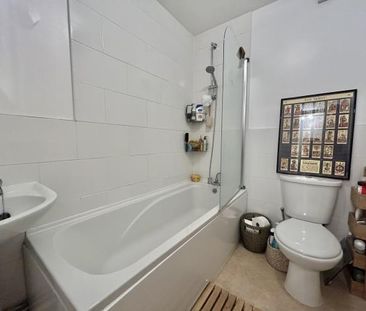 Studio to rent - Photo 6