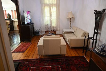 North Booval - Photo 2